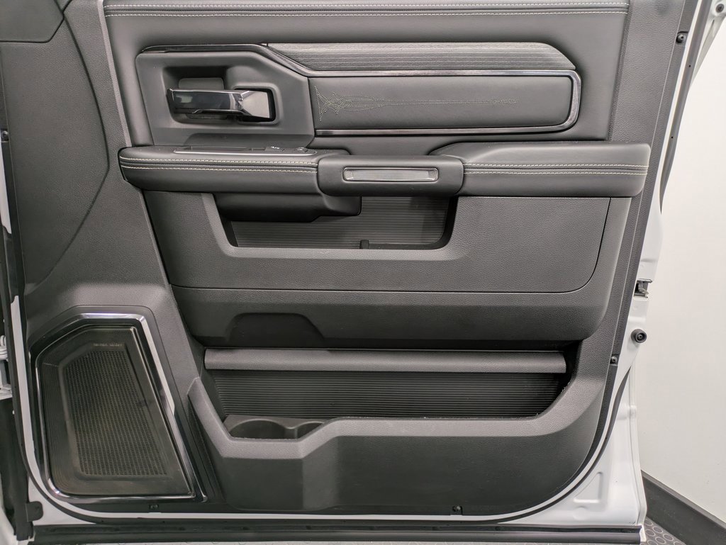Used 2024 RAM 2500 Limited image 27