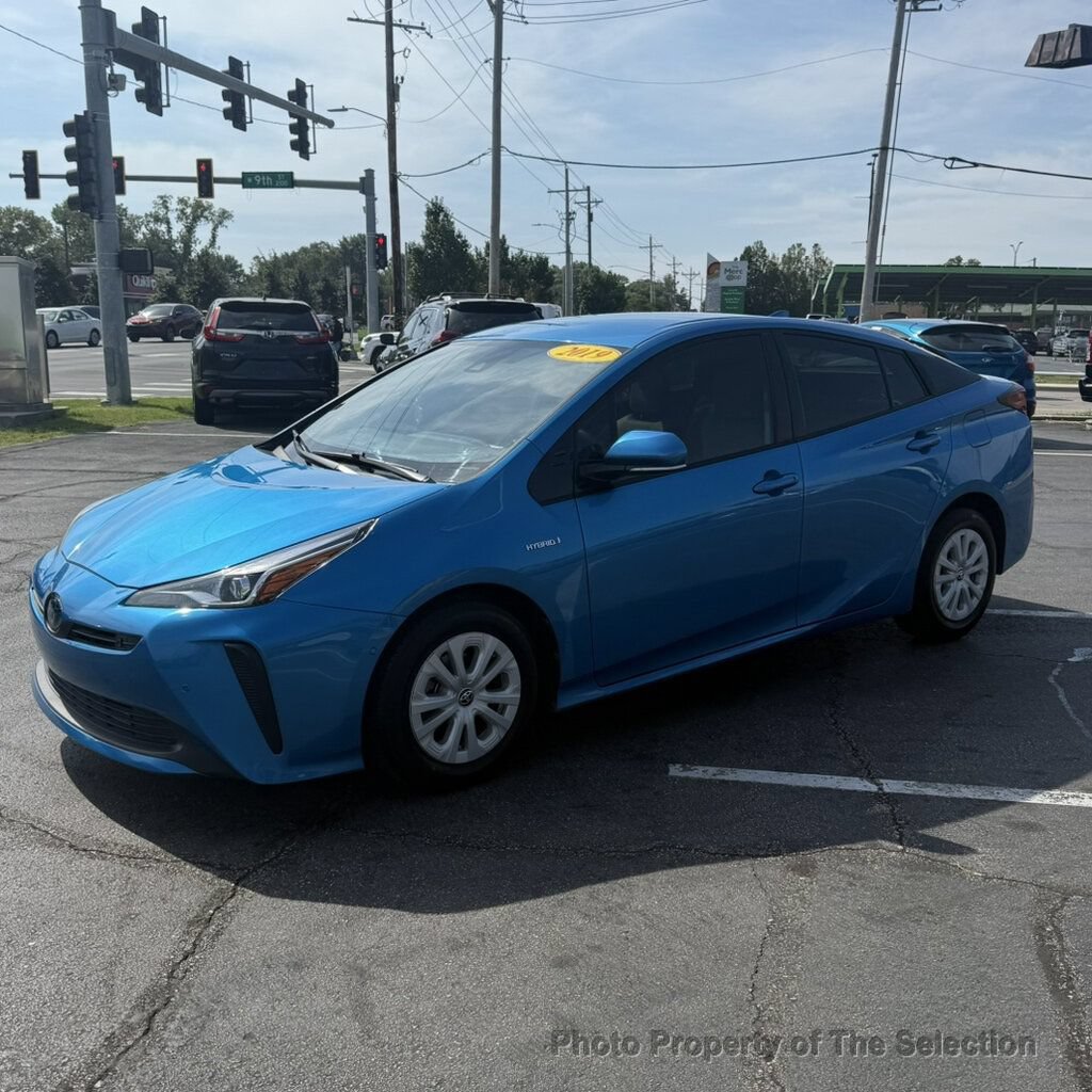 Used 2019 Toyota Prius LE FWD image 7
