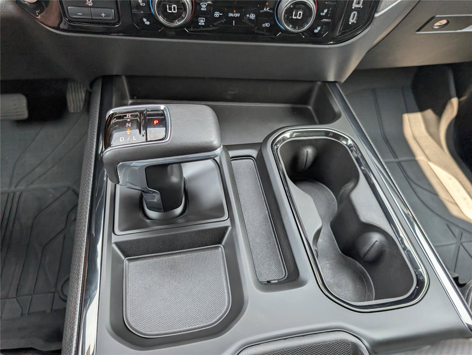 Used 2022 Chevrolet Silverado 1500 ZR2 w/ Technology Package AWD/4WD image 25