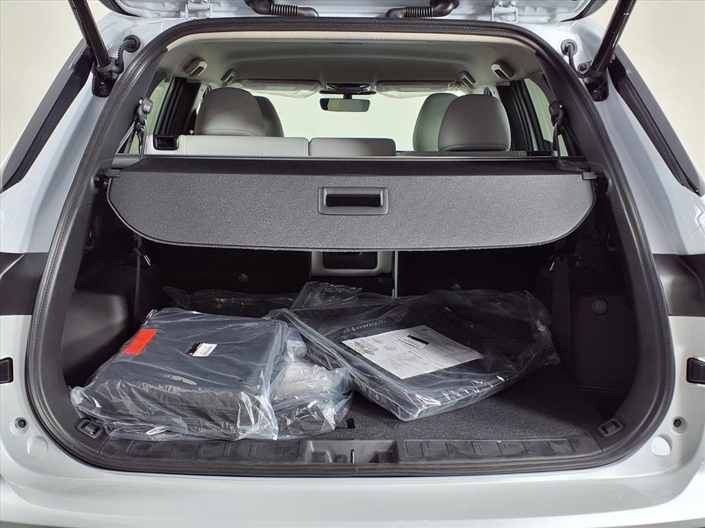 New 2025 Mitsubishi Outlander SE image 13