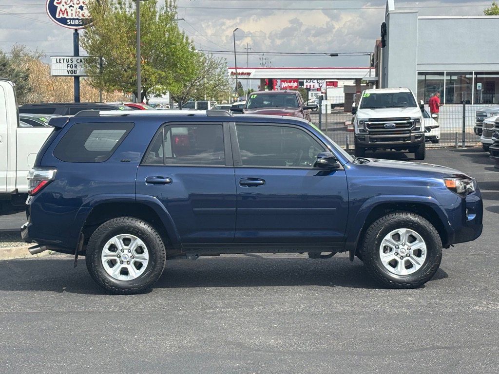 Used 2019 Toyota 4Runner SR5 Premium AWD/4WD image 3