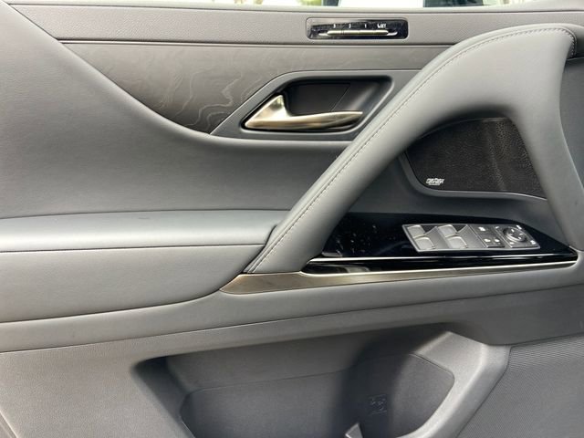 New 2025 Lexus LX 700h Luxury w/ Accessory Package (Z1) image 21