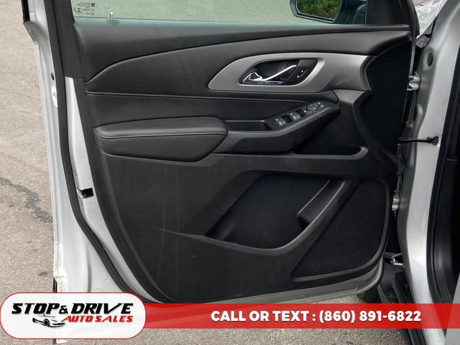 Used 2022 Chevrolet Traverse LT w/ LPO, Floor Liner Package image 10