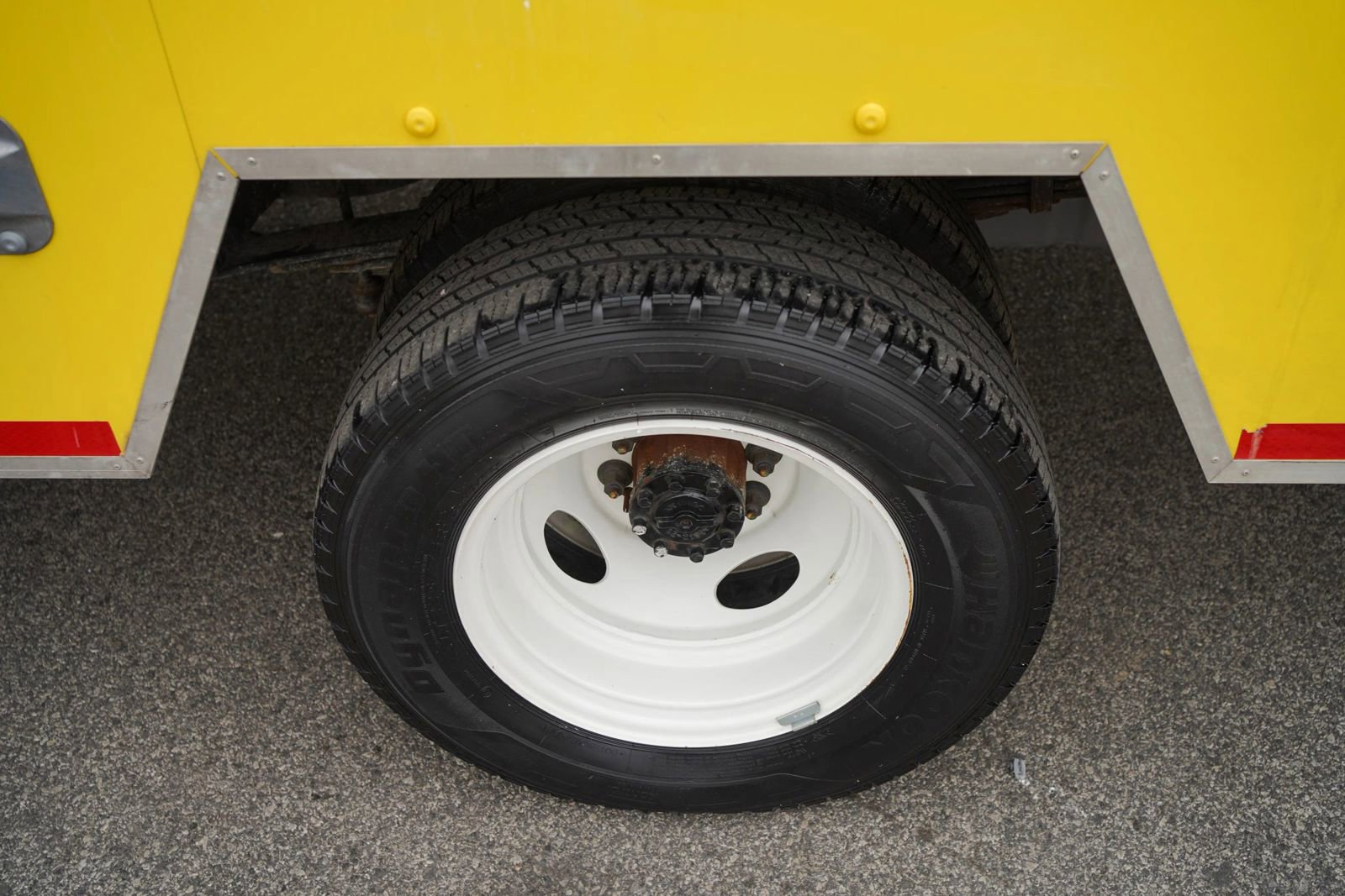 Used 2024 Ford E-350 and Econoline 350 Super Duty w/ Driver's Safety Package RWD image 20