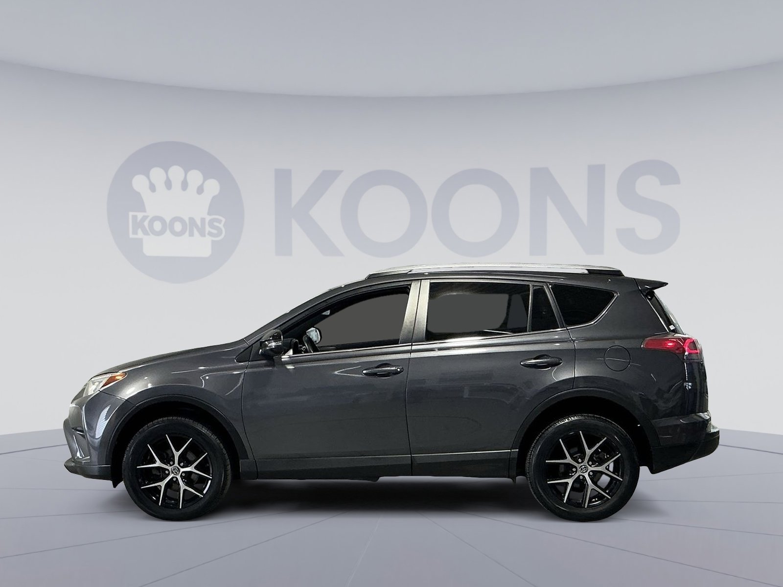 Used 2016 Toyota RAV4 SE image 13