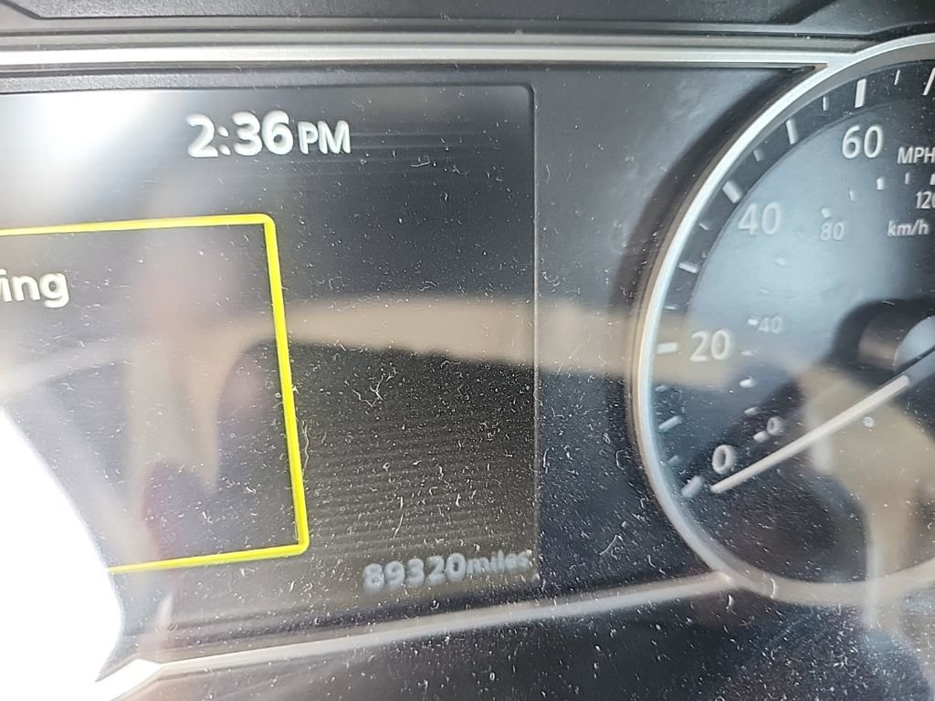 Used 2019 Nissan Kicks SR w/ SR Premium Package image 3