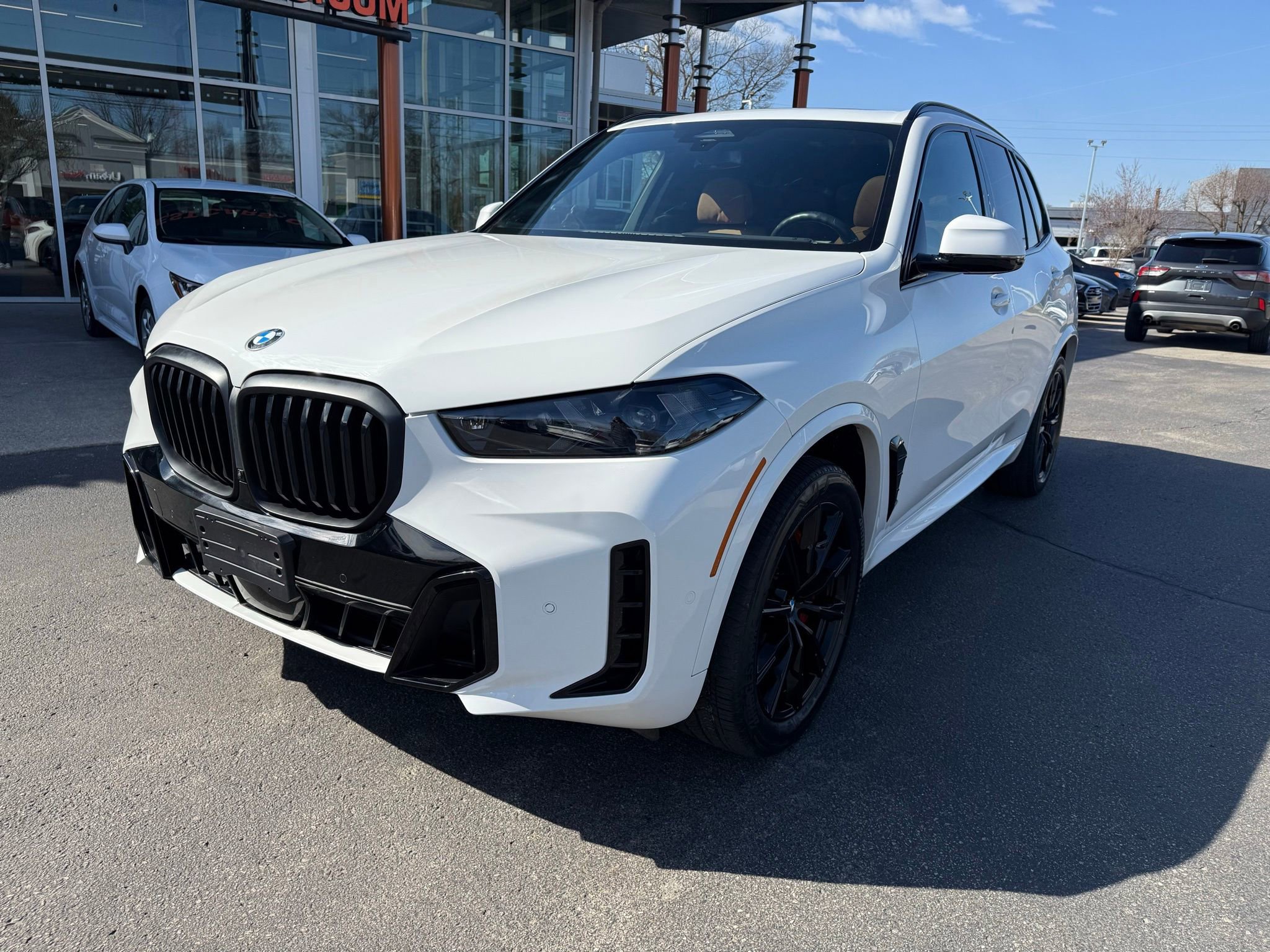 Used 2024 BMW X5 xDrive40i w/ Executive Package image 4