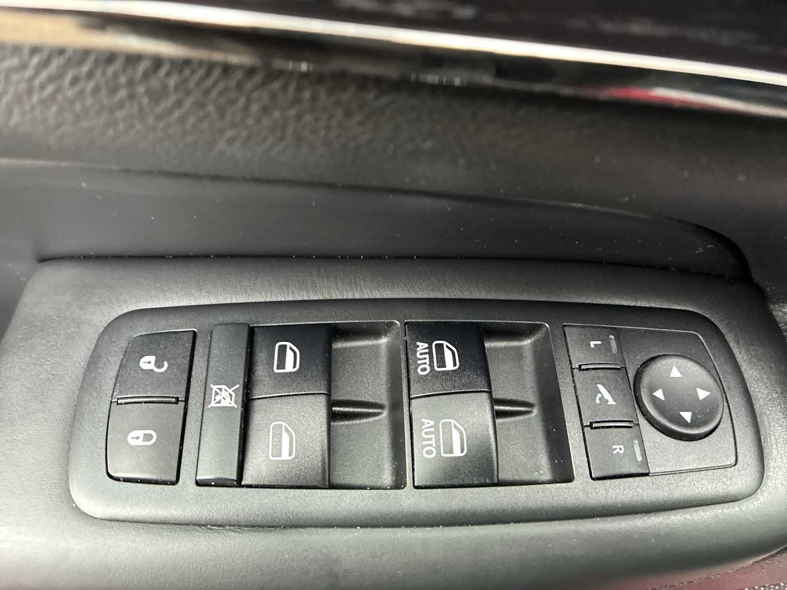 Used 2018 Jeep Grand Cherokee High Altitude AWD/4WD image 15