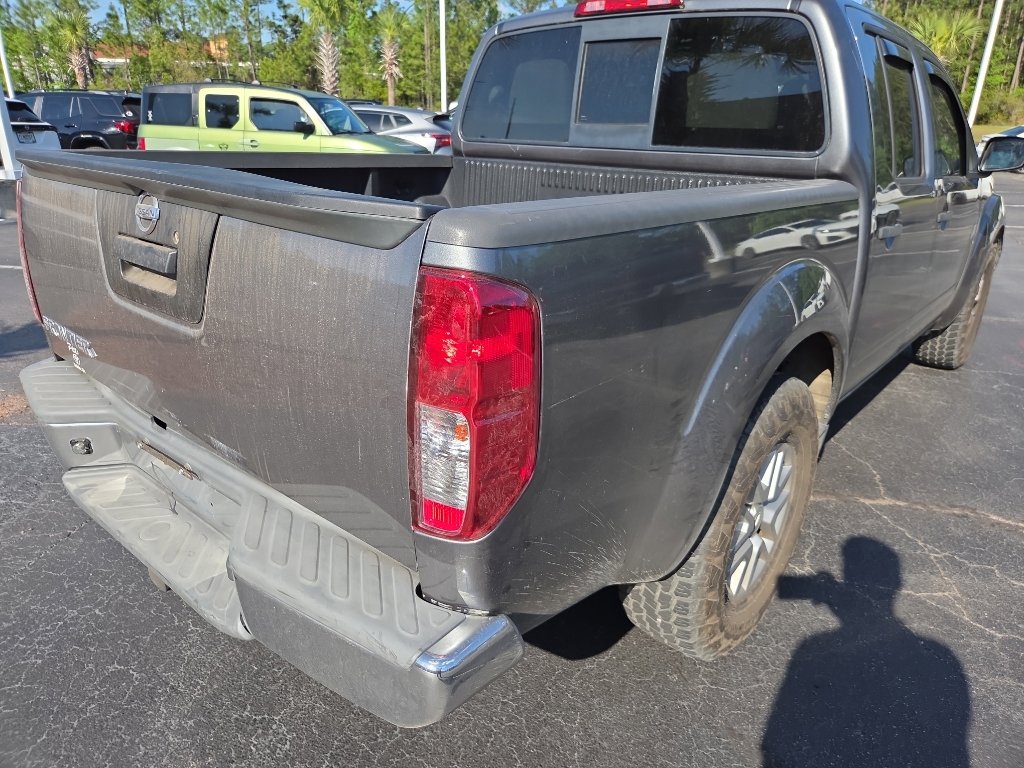 Used 2016 Nissan Frontier SV image 6