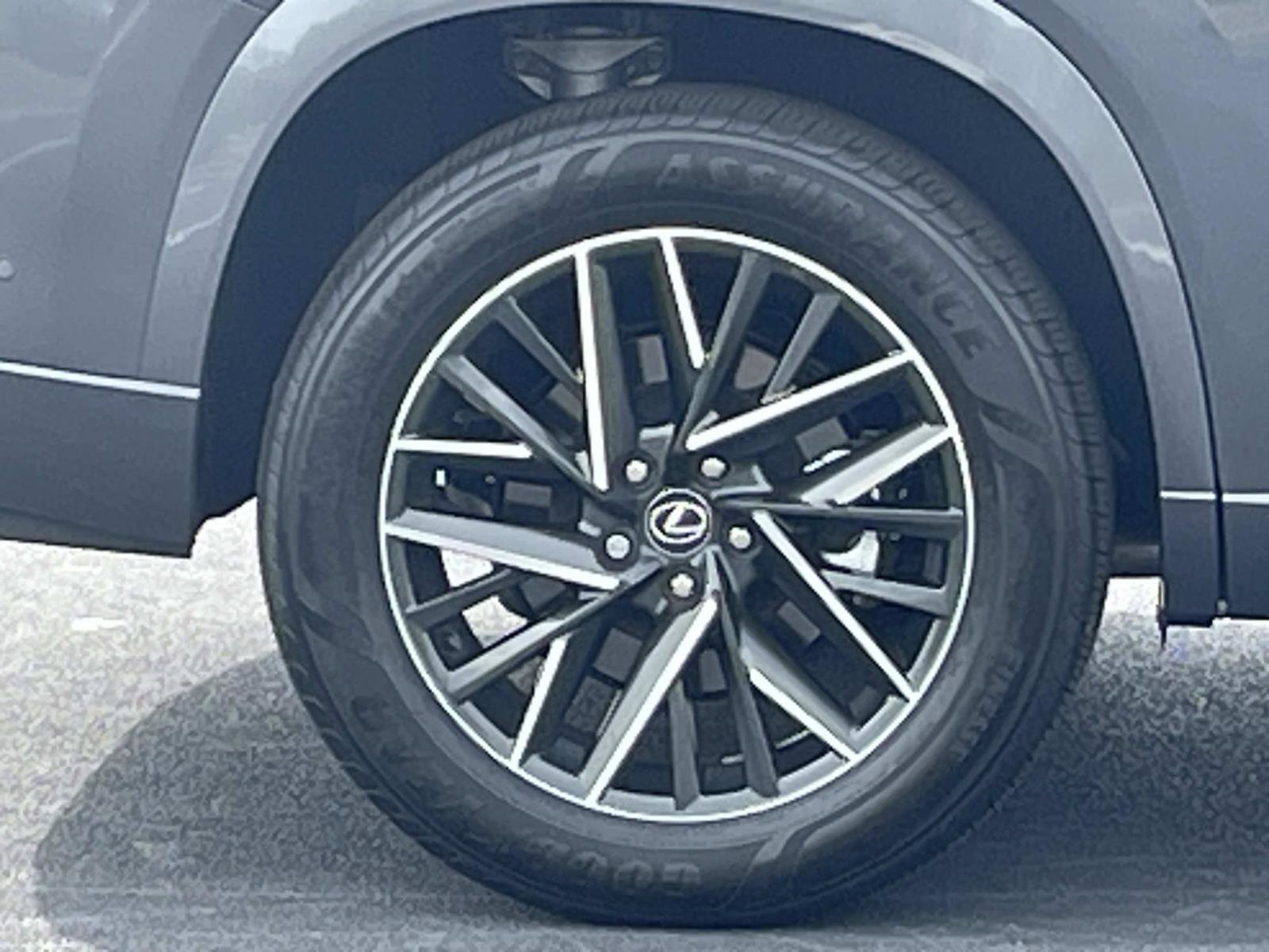 Used 2025 Lexus TX 350 AWD w/ Technology Package image 9