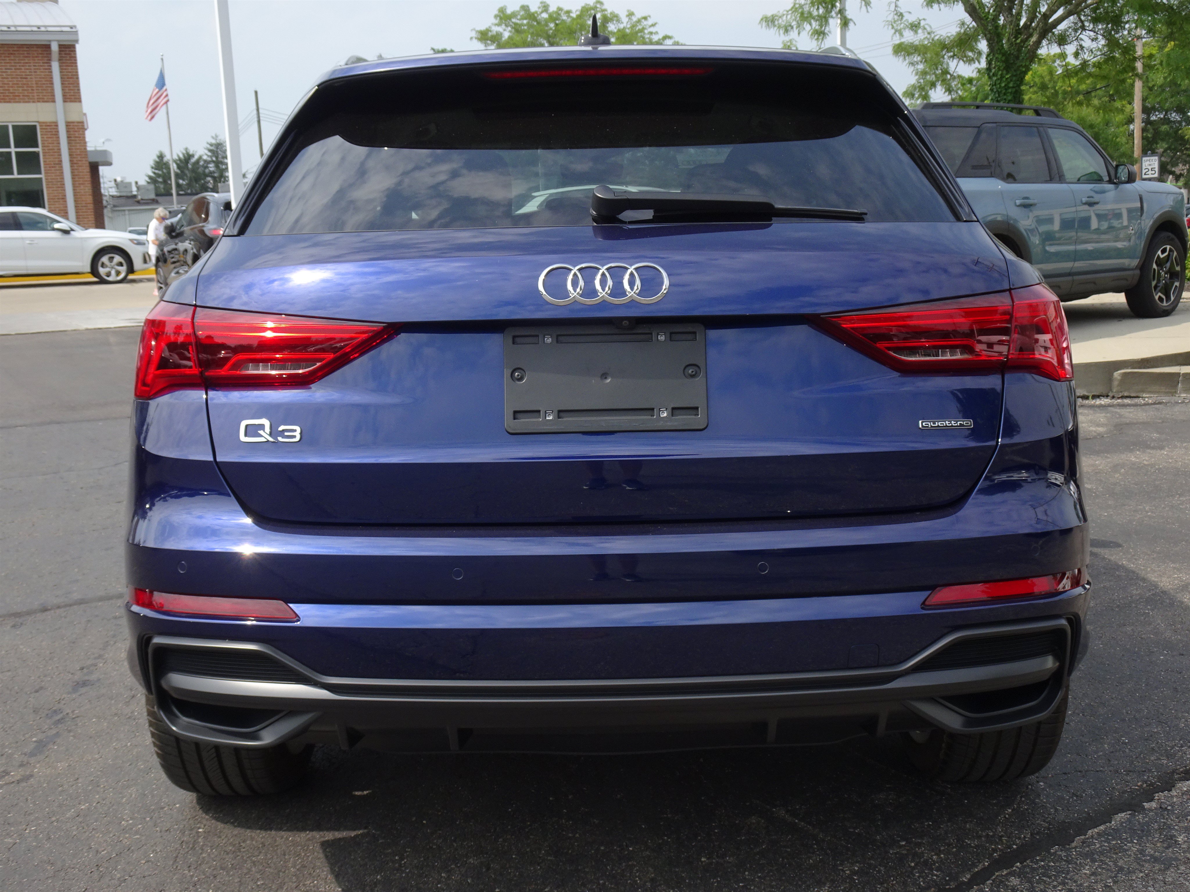 Certified 2021 Audi Q3 2.0T Premium Plus w/ Premium Plus Package AWD/4WD image 4