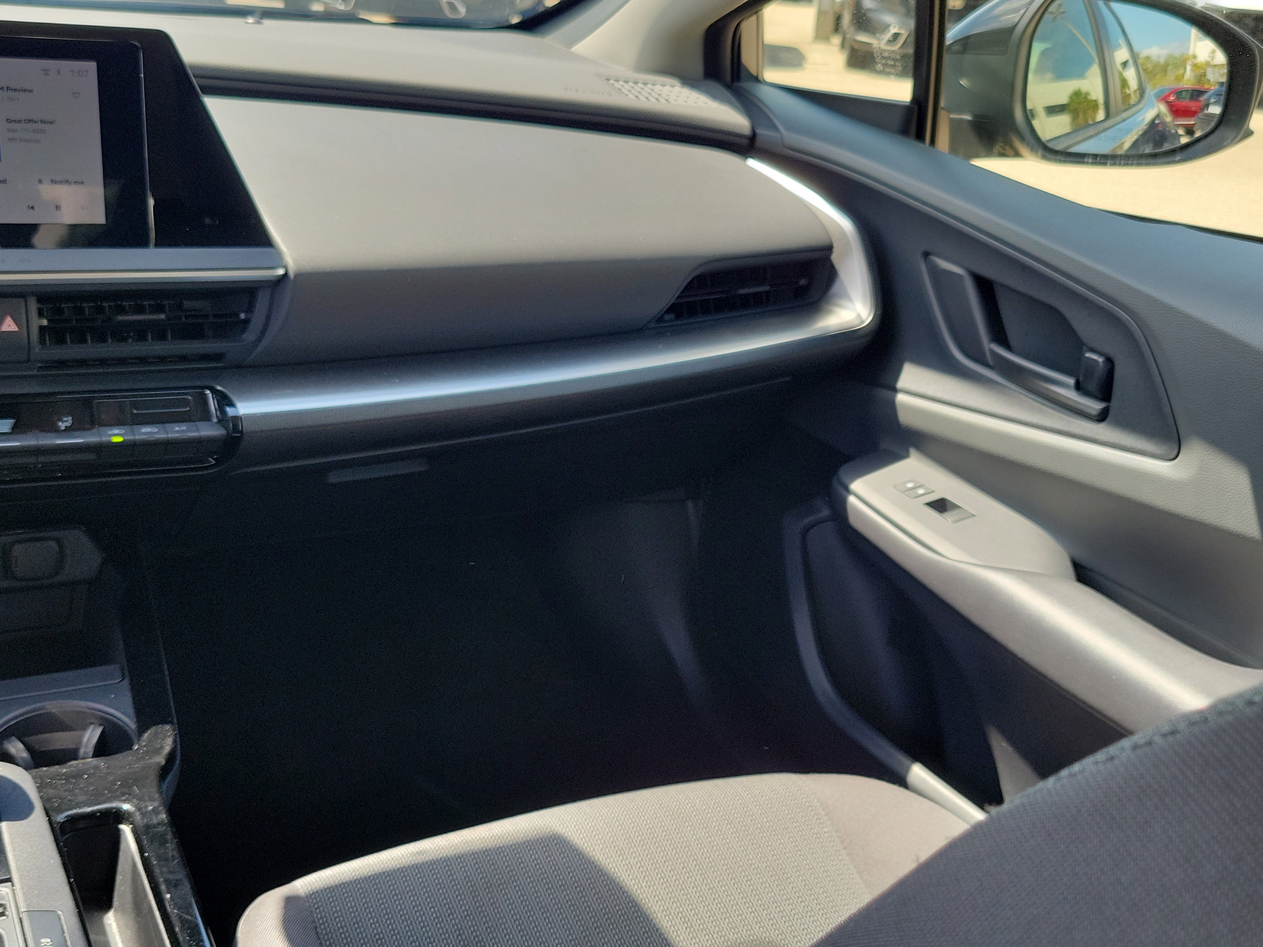 Used 2024 Toyota Prius LE FWD image 20