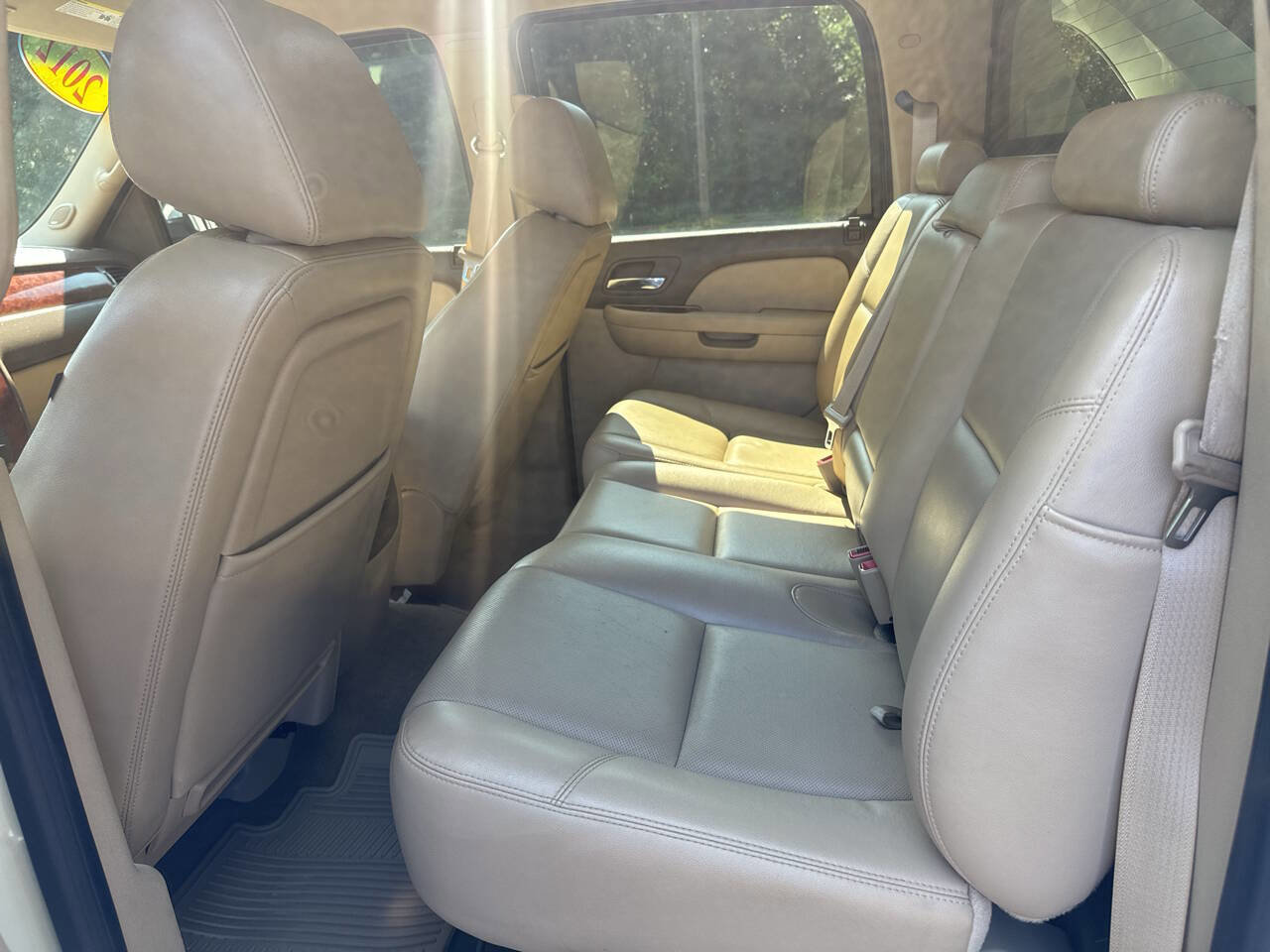 Used 2012 Chevrolet Avalanche LTZ RWD image 19