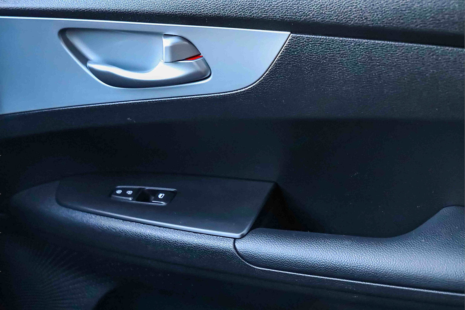 Certified 2024 Kia Forte LXS w/ LXS Technology Package image 17