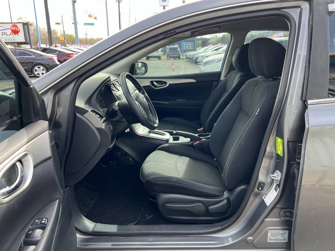 Used 2015 Nissan Sentra S FWD image 10