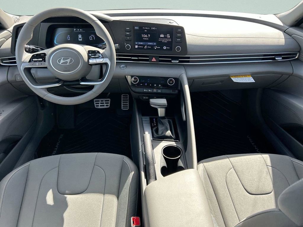 New 2026 Hyundai Elantra Sport FWD image 17