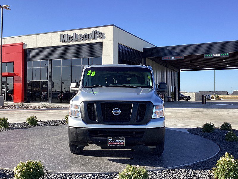 Used 2020 Nissan NV 3500 S image 2
