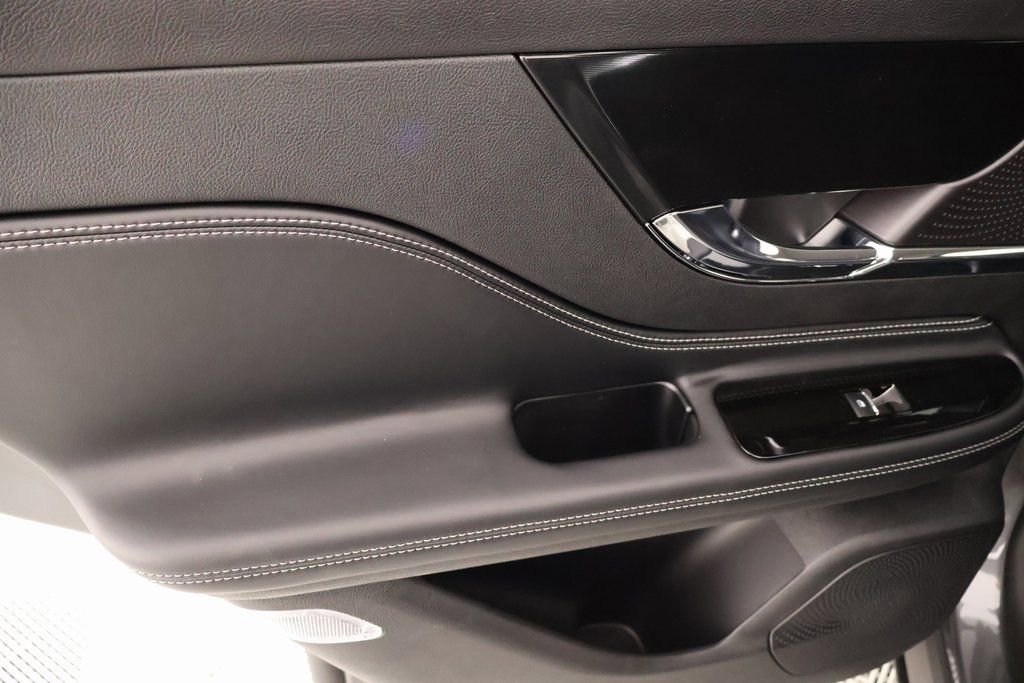 New 2026 Lincoln Corsair Premiere image 17