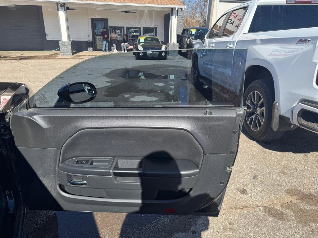Used 2014 Dodge Challenger SXT image 20