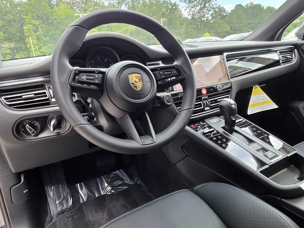 New 2026 Porsche Macan Turbo AWD/4WD image 4