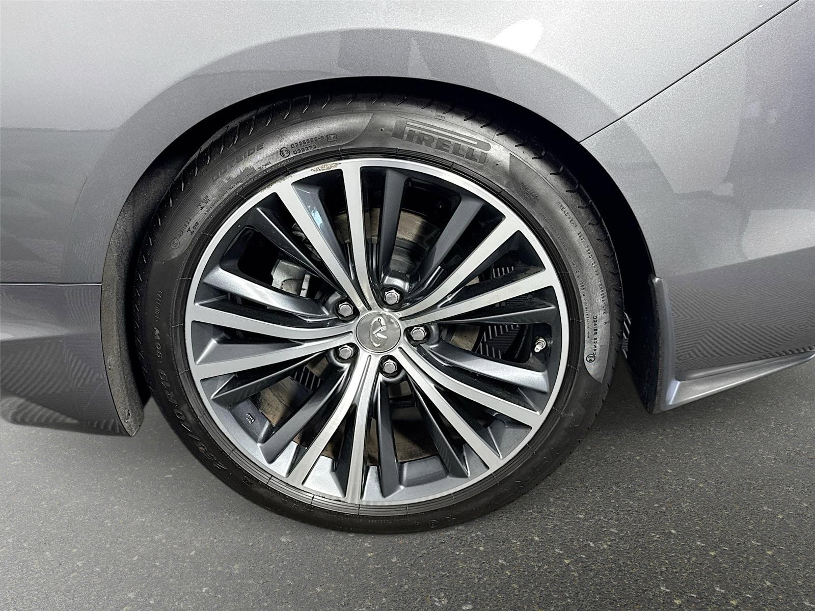 Used 2019 INFINITI Q60 3.0t Luxe w/ Essential Package RWD image 29