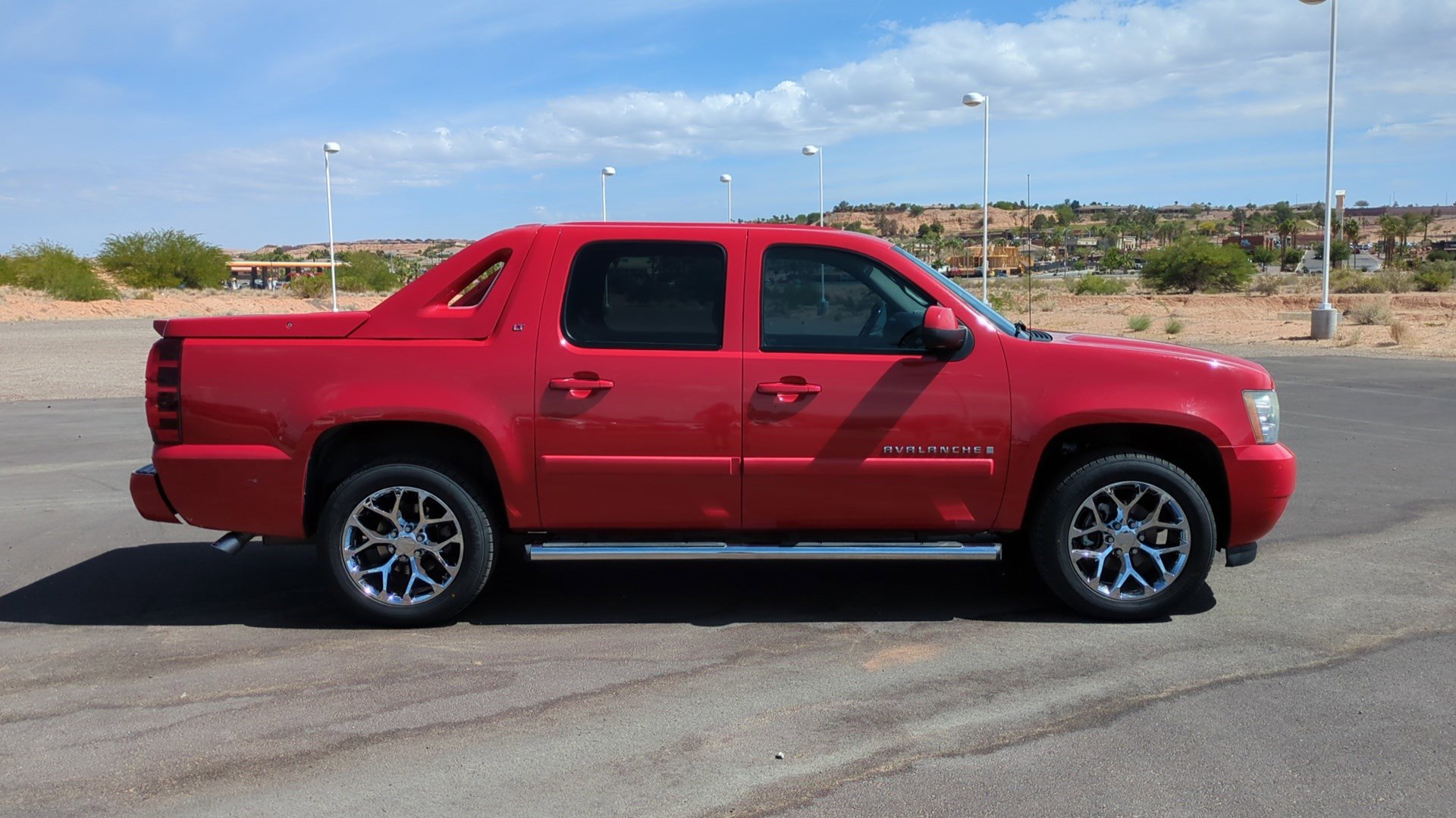 Used 2008 Chevrolet Avalanche LT w/ LT Preferred Equipment Group AWD/4WD image 2