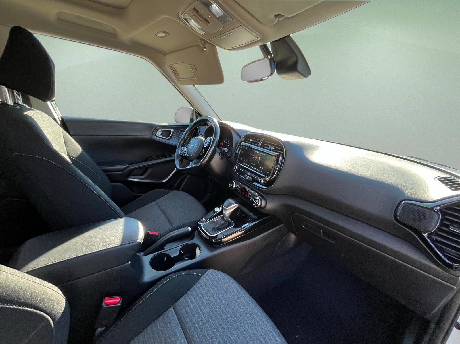 Used 2022 Kia Soul GT-Line FWD image 34