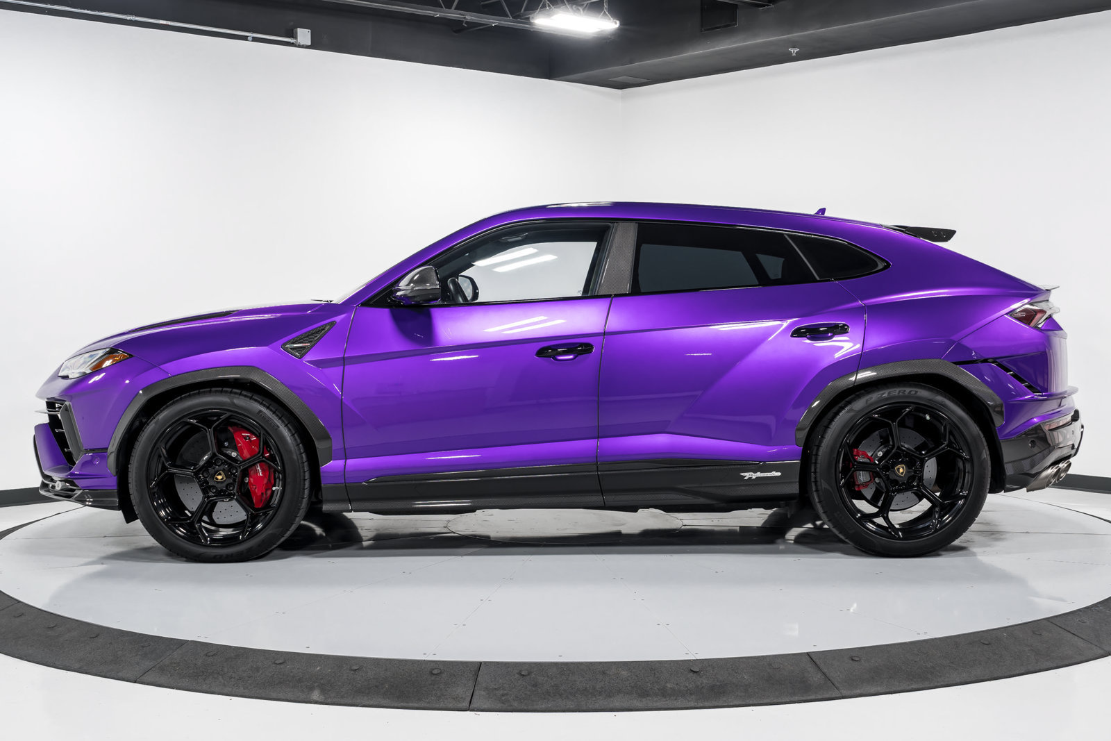 Used 2024 Lamborghini Urus Performante AWD/4WD image 6