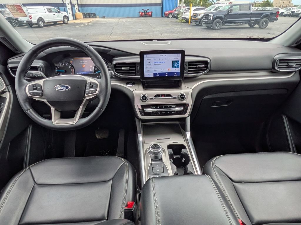Used 2024 Ford Explorer XLT w/ Equipment Group 202A AWD/4WD image 20