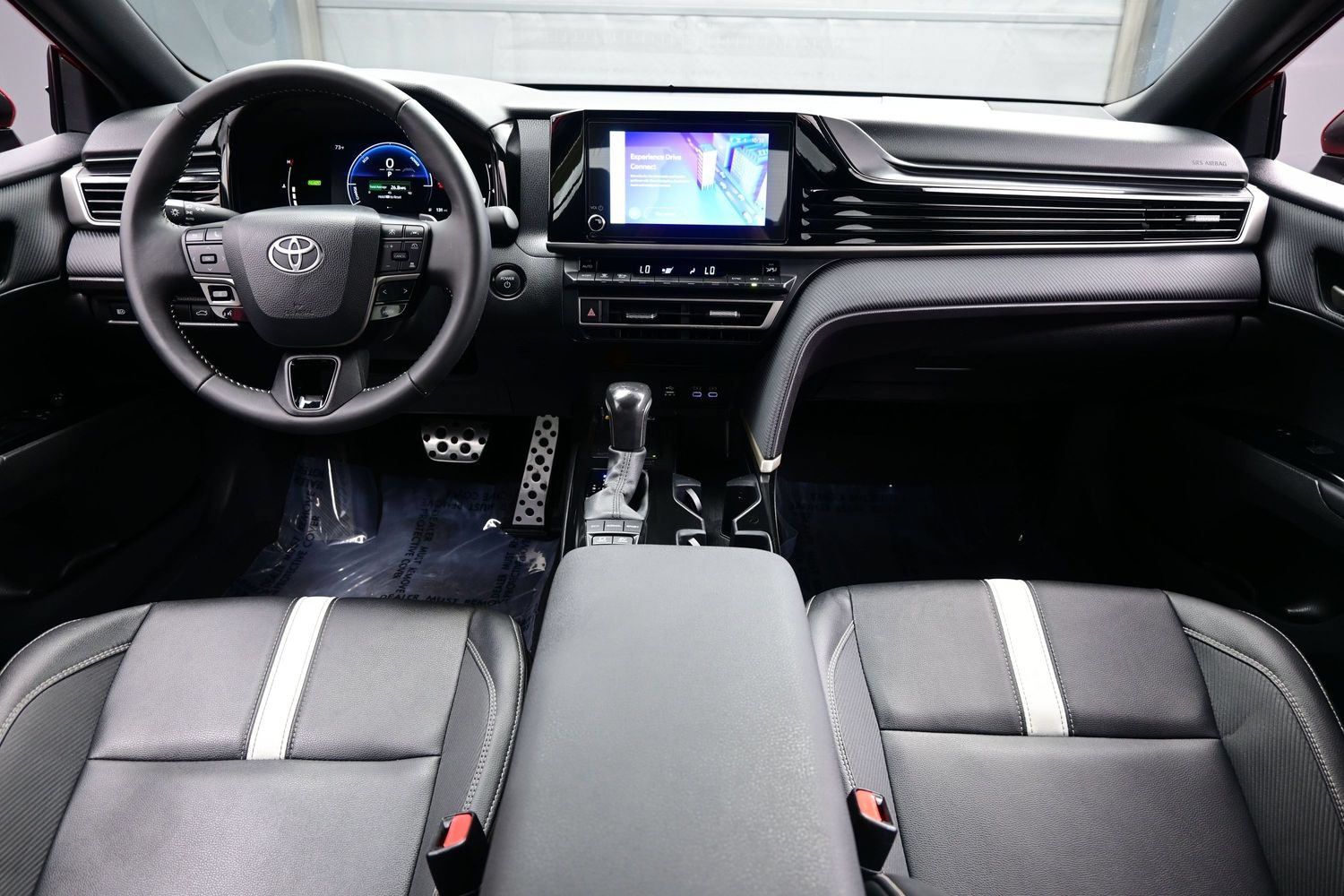 Used 2025 Toyota Camry SE FWD image 17