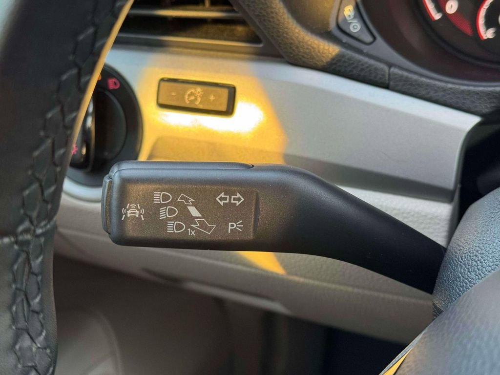 Used 2022 Volkswagen Passat 2.0T SE image 21