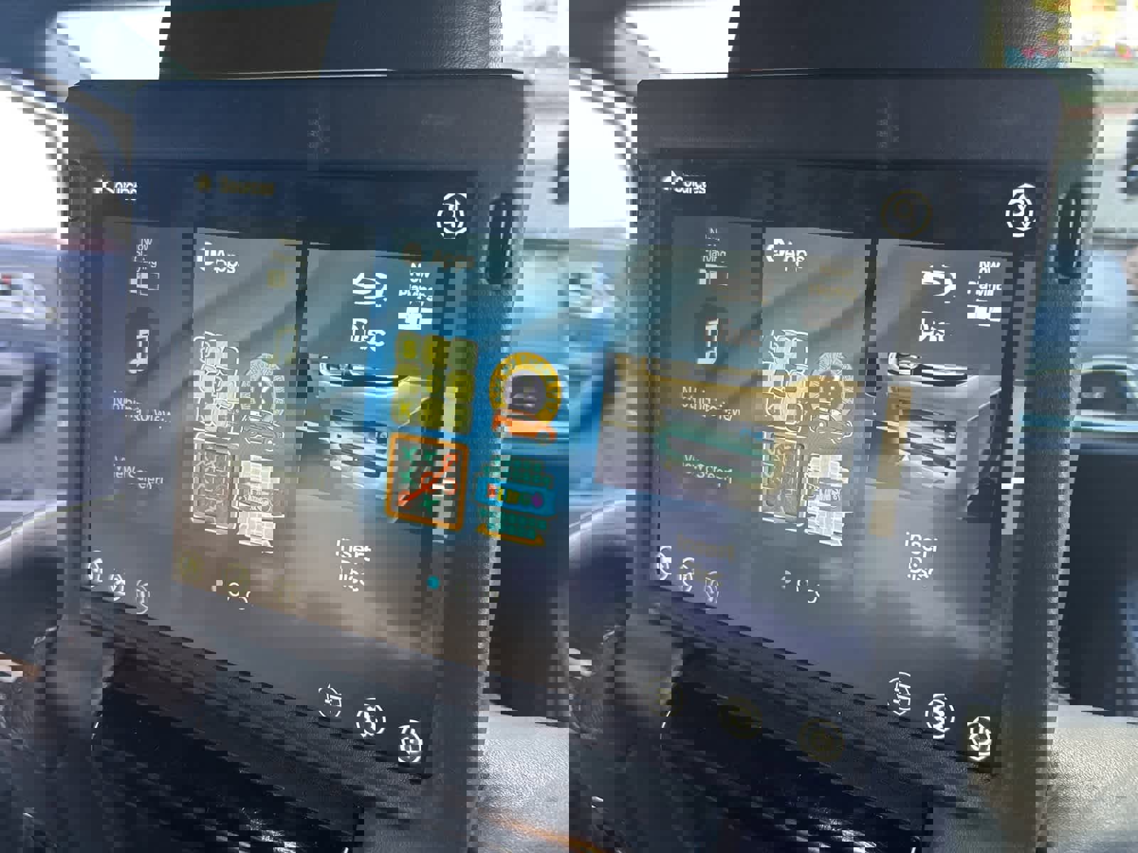 Used 2020 Chrysler Pacifica Limited w/ Advanced Safetytec Group image 38