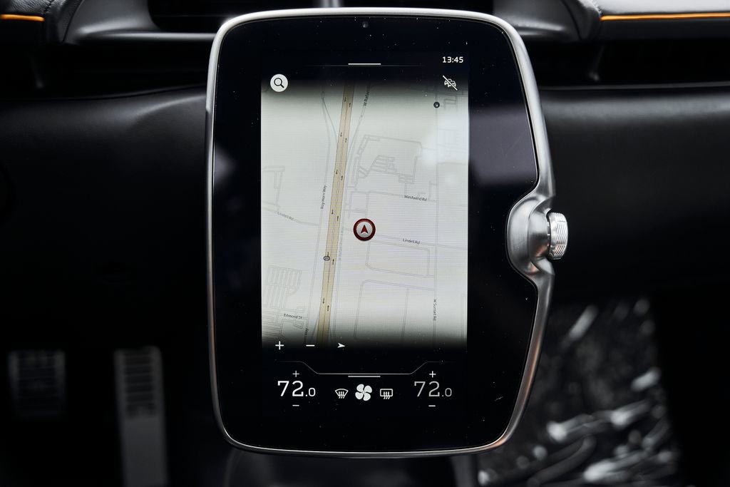 Used 2024 McLaren Artura image 62