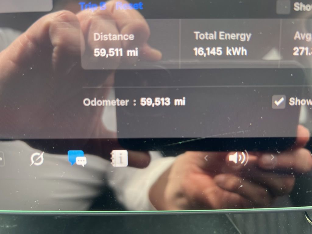 Used 2023 Tesla Model Y Performance AWD/4WD image 31