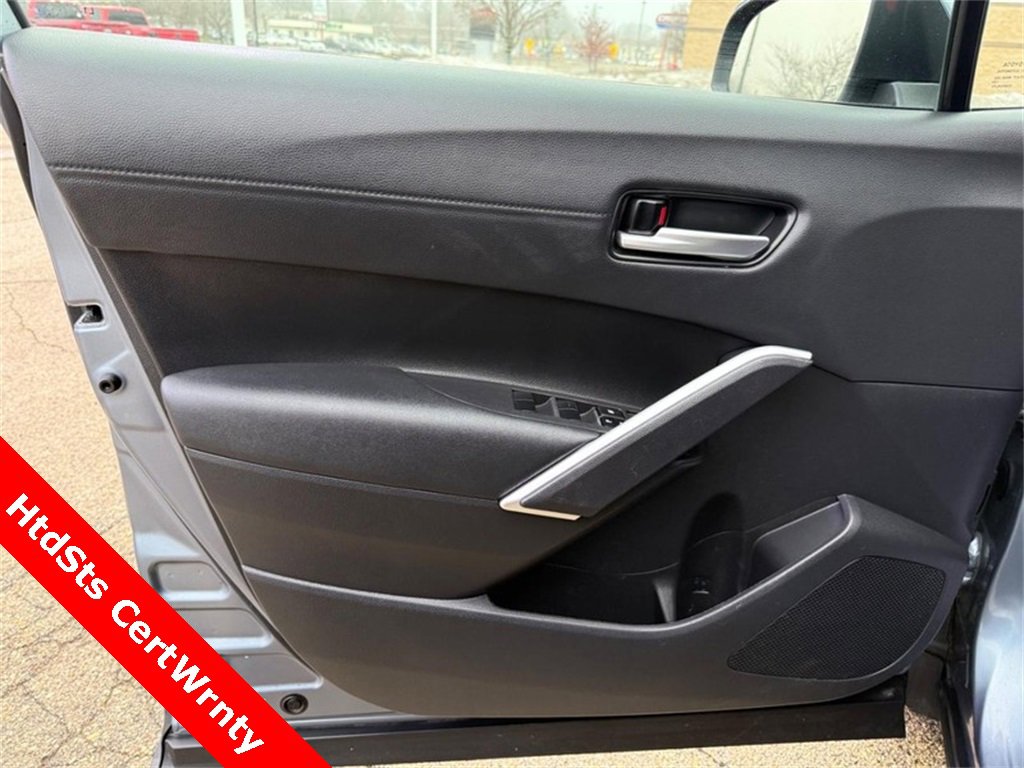 Used 2024 Toyota Corolla Cross XLE image 19