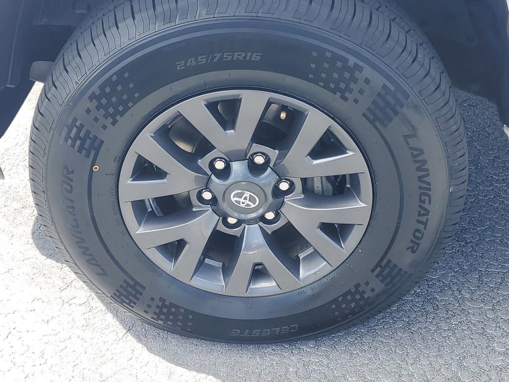 Certified 2023 Toyota Tacoma SR5 image 4
