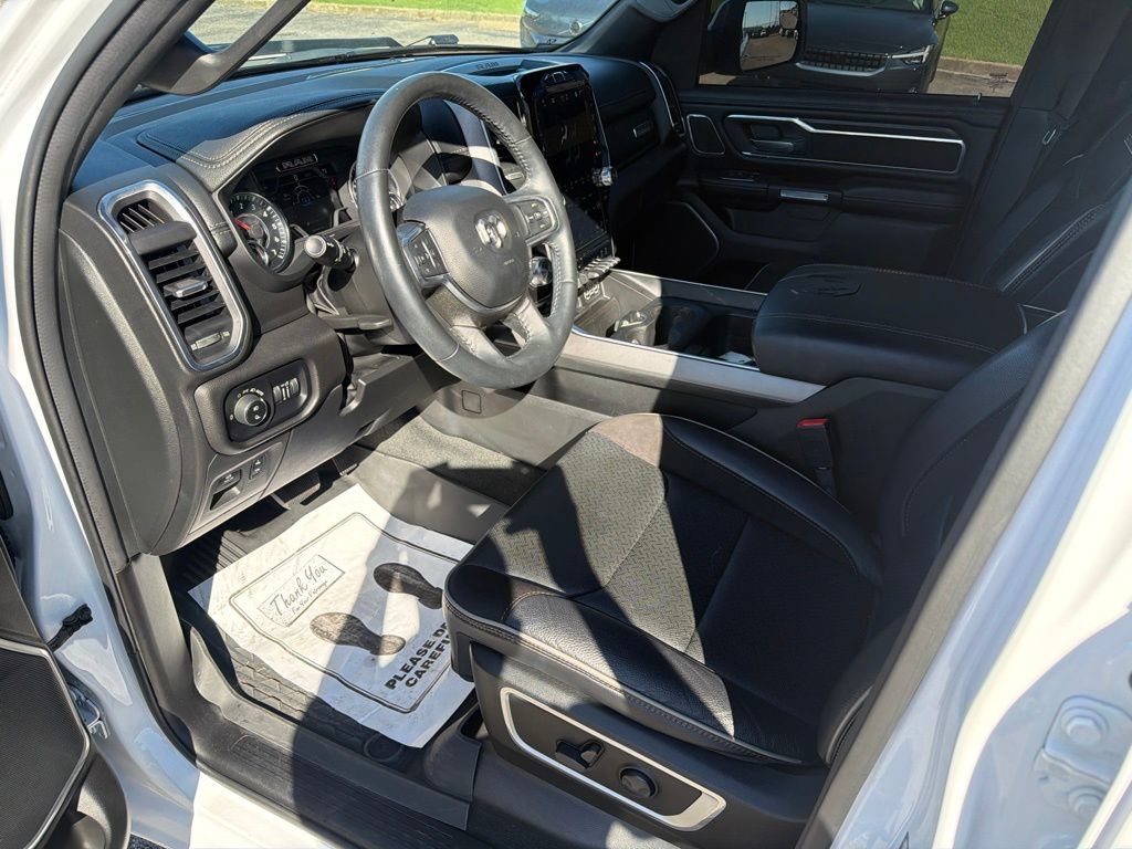 Used 2023 RAM 1500 Laramie AWD/4WD image 14