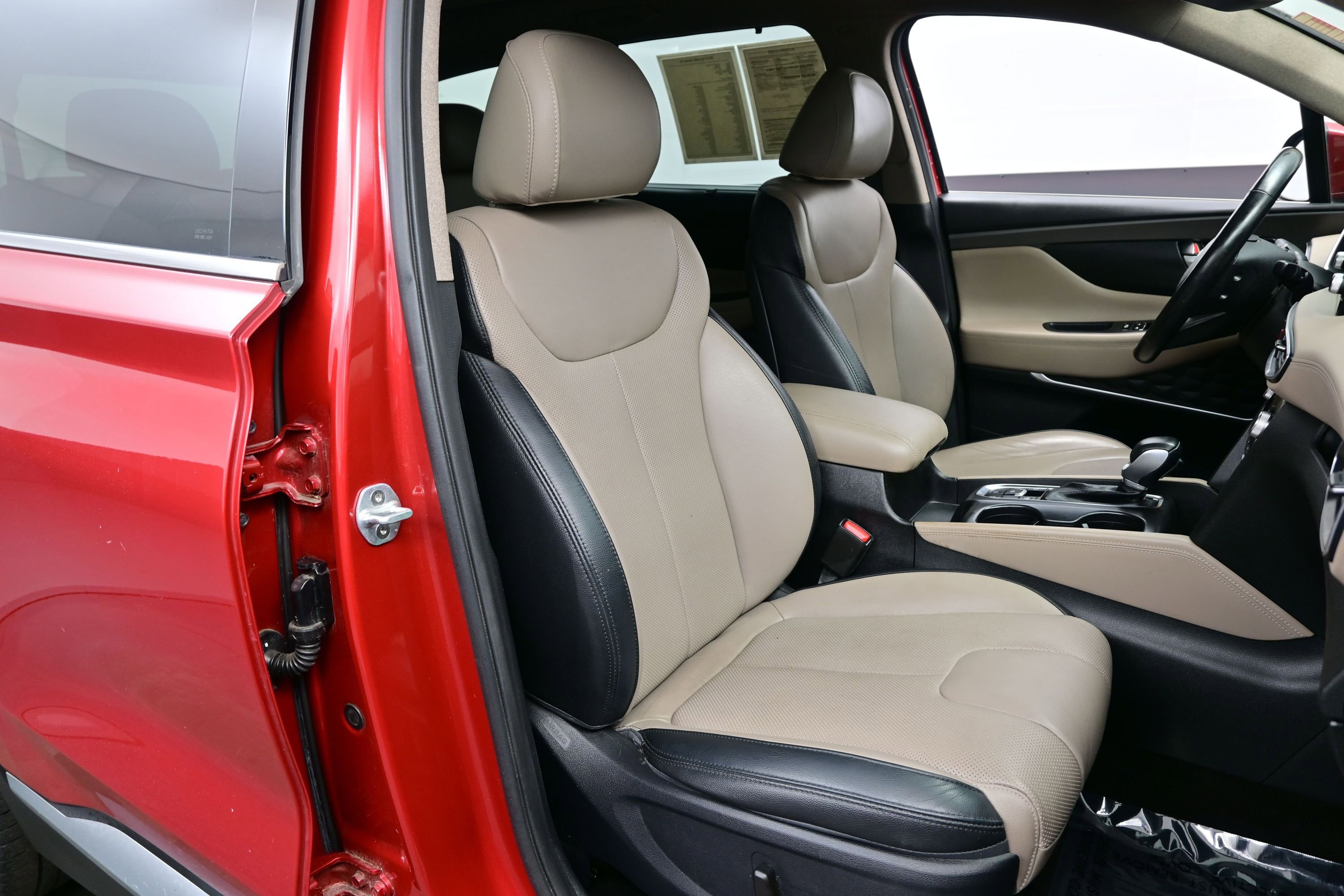 Used 2019 Hyundai Santa Fe AWD image 14