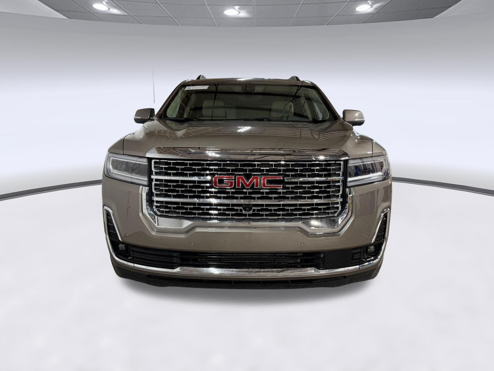 Used 2023 GMC Acadia Denali w/ Denali Ultimate Package AWD/4WD image 6