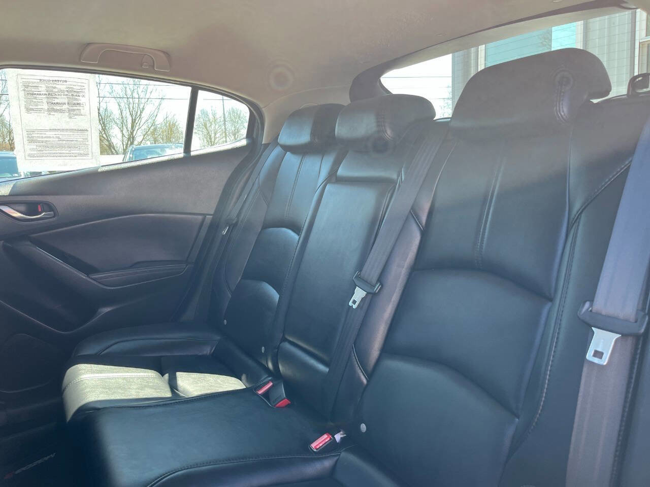 Used 2018 MAZDA MAZDA3 Touring FWD image 18