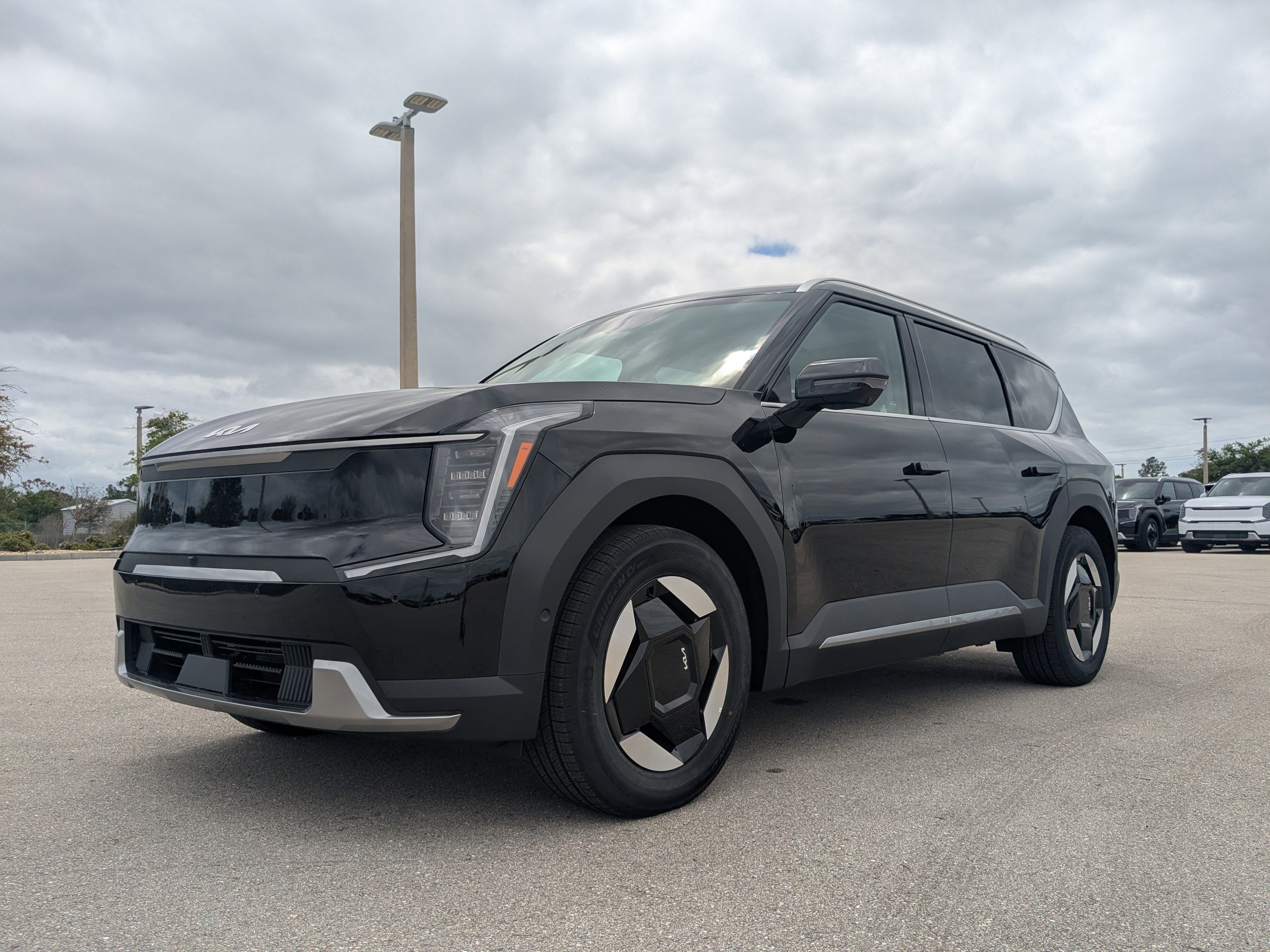 New 2026 Kia EV9 Wind AWD/4WD image 9