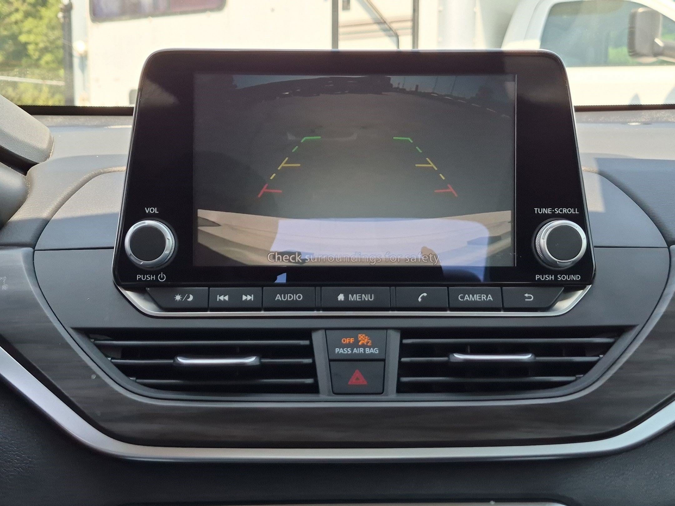 Used 2025 Nissan Altima 2.5 SV FWD image 24