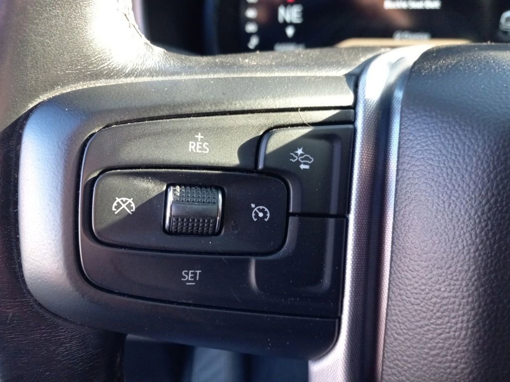 Used 2022 GMC Yukon XL SLE w/ Gmc Pro Safety Plus Package image 29