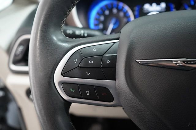 Used 2023 Chrysler Voyager LX FWD image 21