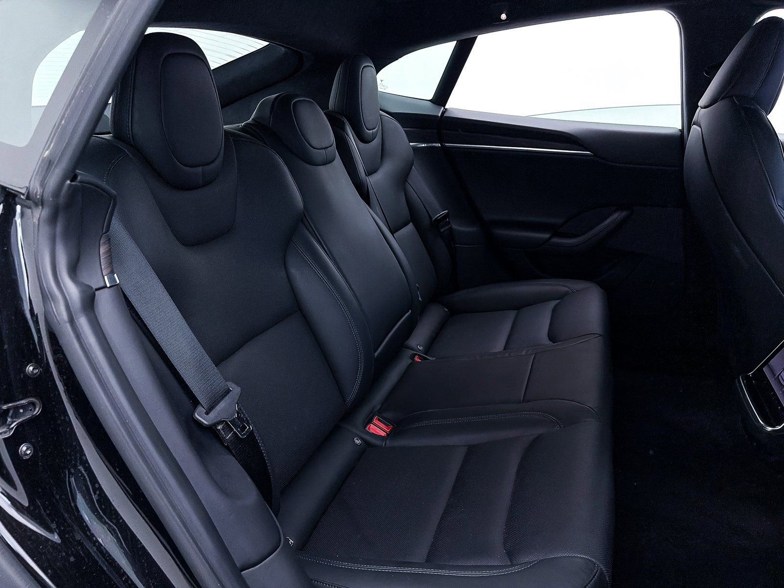 Used 2022 Tesla Model S image 34