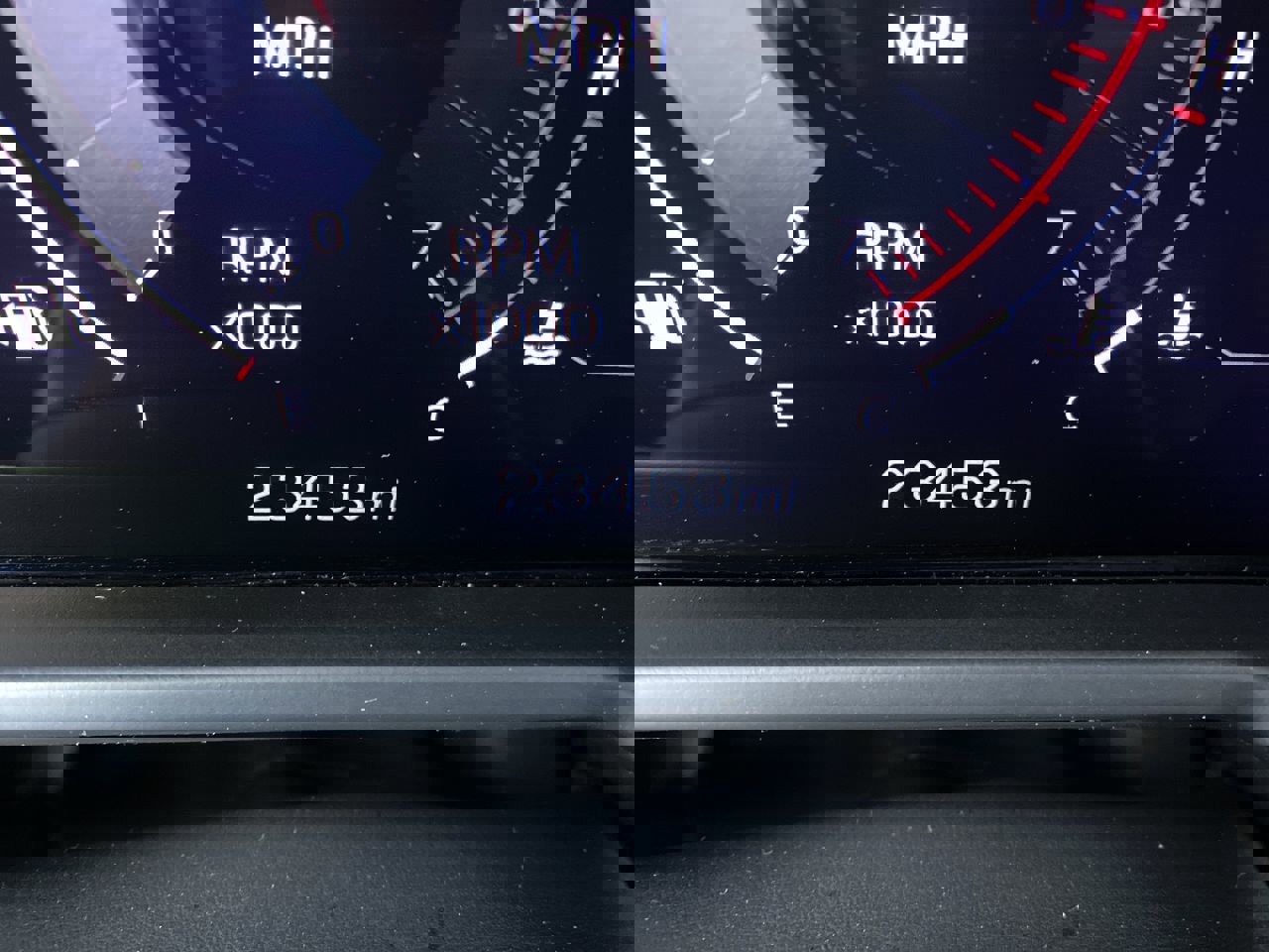 Certified 2025 GMC Acadia Elevation image 6