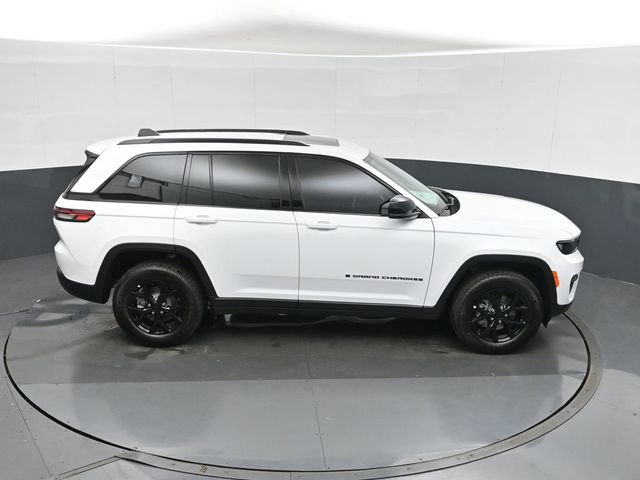 New 2025 Jeep Grand Cherokee Altitude image 28