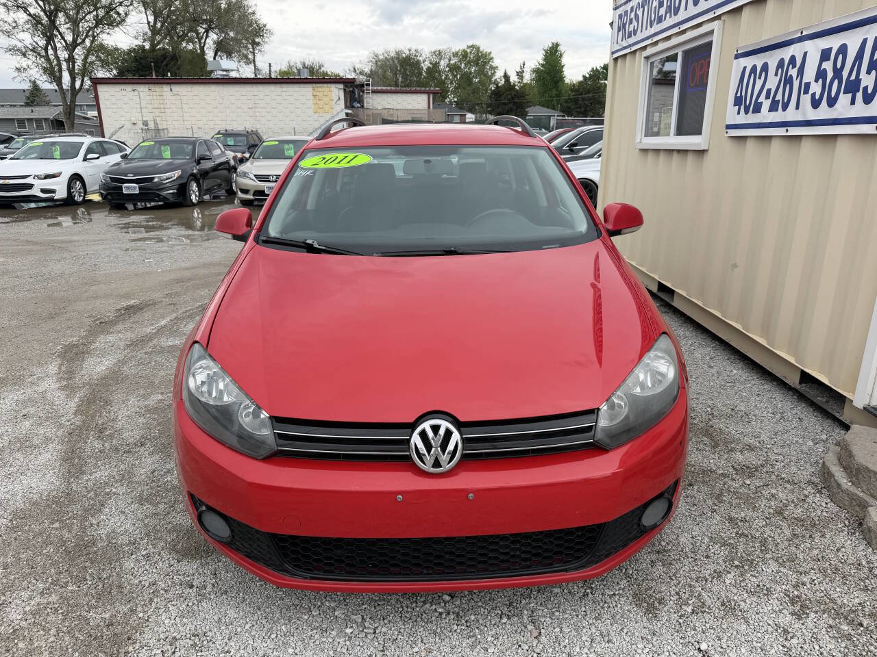 Used 2011 Volkswagen Jetta TDI FWD image 2