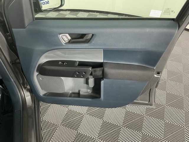 Used 2023 Ford Maverick XL image 14