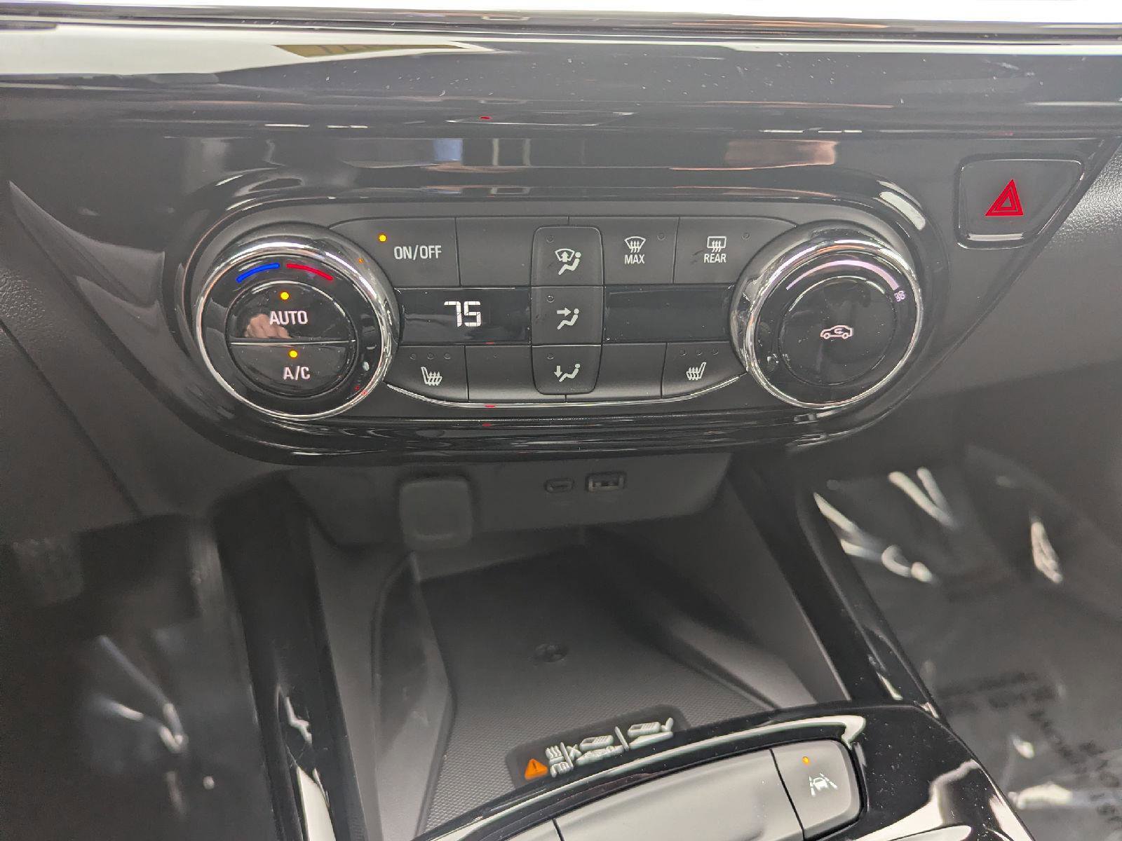 New 2026 Chevrolet Trax RS w/ Sunroof Package image 23